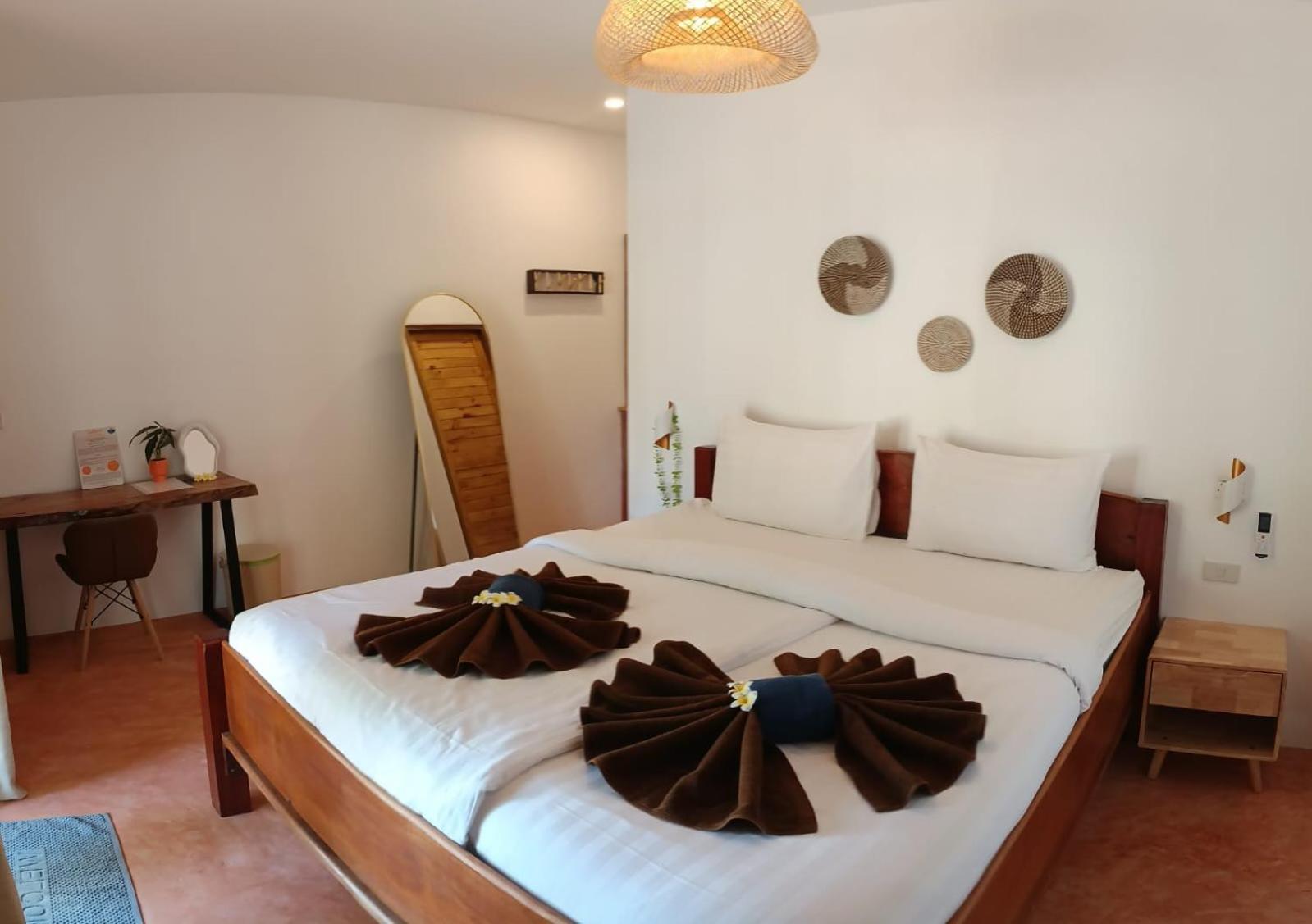 Ocean Vibes Hotel Thong Sala Buitenkant foto